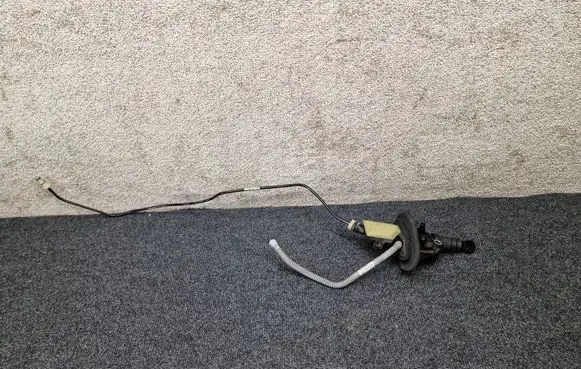 Clutch slave cylinder