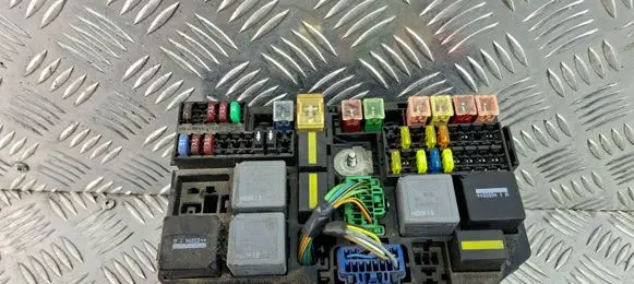 Ford Mondeo Mk III Fuse box set 1S7T14A142AA