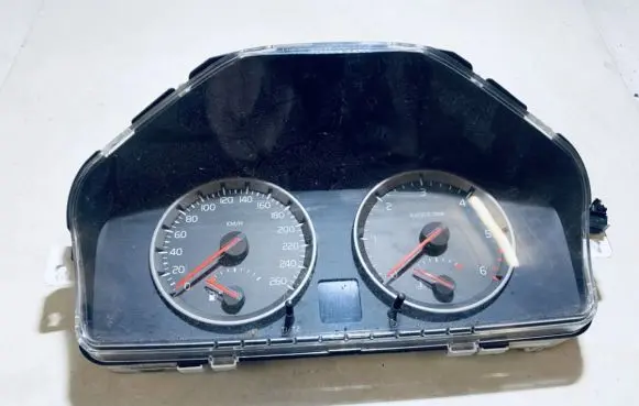 Volvo V50 Speedometer (instrument cluster) 30710071 0316570