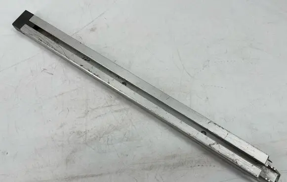 Mercedes-Benz E W211 Other trunk/boot trim element A2118490327