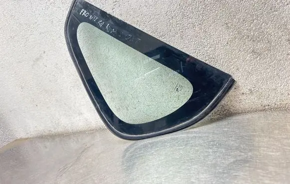 Opel Frontera B Rear vent window glass M213AS2 DOT376