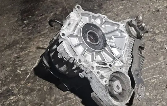BMW 5 E60 E61 Gearbox transfer box case 7599691 020310 13774410