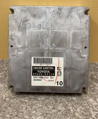 Toyota Corolla E120 E130 Engine control unit/module 8966602110