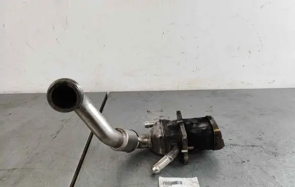 Volvo XC60 EGR valve cooler 32240778 32349977