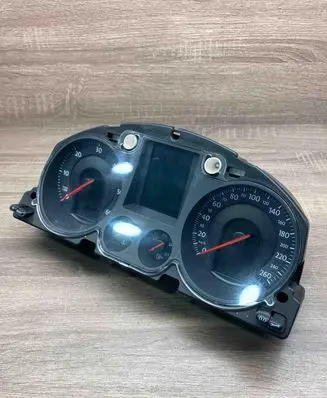 Volkswagen PASSAT B6 Speedometer (instrument cluster) 3C0920871 X0006000