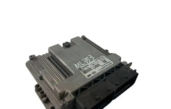 KIA Ceed Engine control unit/module 391402A860 0281032115
