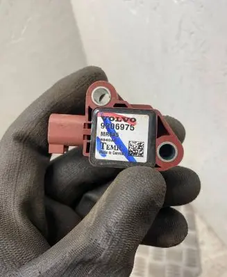 Volvo V50 Airbag deployment crash/impact sensor 9206975 8840A5