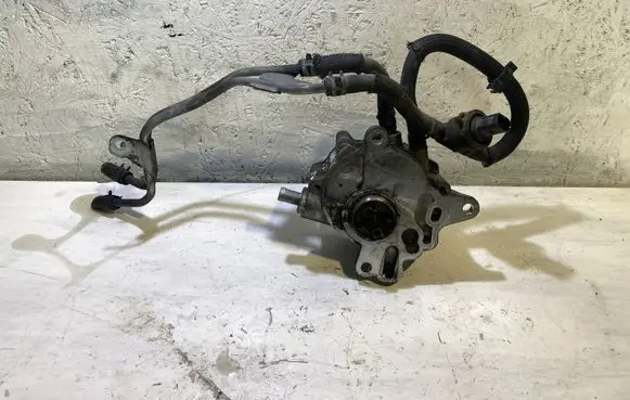 Mitsubishi Grandis Vacuum pump 03G145209D 240909B