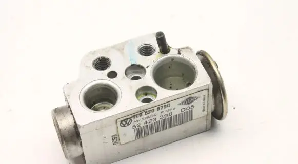Audi Q7 4L Air conditioning (A/C) expansion valve 7L0820697C