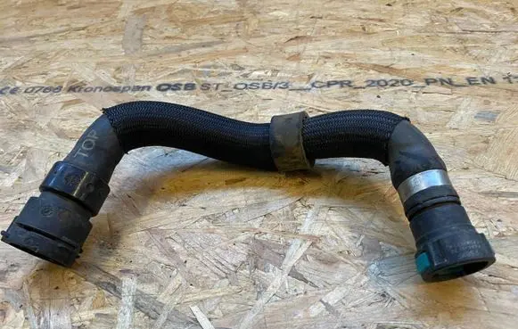 Land Rover Discovery 4 - LR4 Engine coolant pipe/hose GJ328B160AA GJ32-8B160-AA