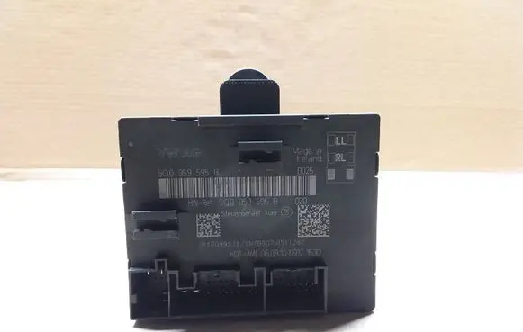 Audi A3 S3 8V Door control unit/module 5Q0959595B