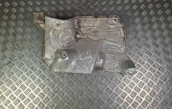 Chrysler Pacifica Exhaust heat shield 68477637AA