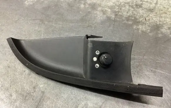 Wing mirror switch