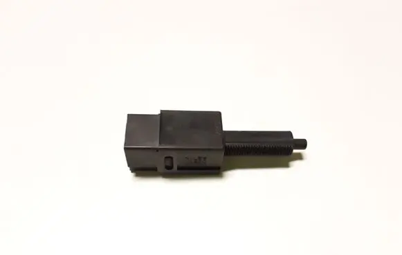 Nissan X-Trail T30 Brake pedal sensor switch 1X04U
