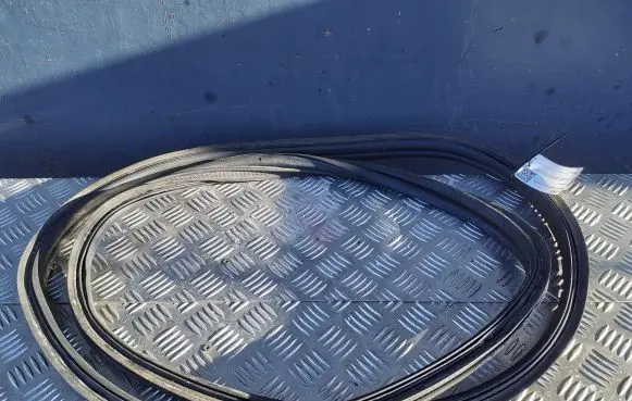 Lancia Delta Loading door rubber seal (on body) 