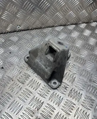 BMW 5 F10 F11 Engine mounting bracket 6781212 6706958 19864510