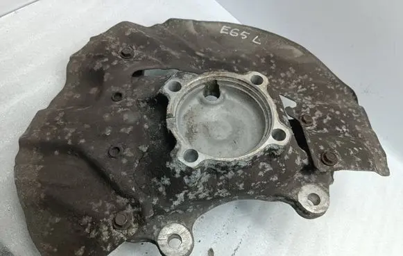 BMW 7 E65 E66 Front wheel hub 6753461 31216753461