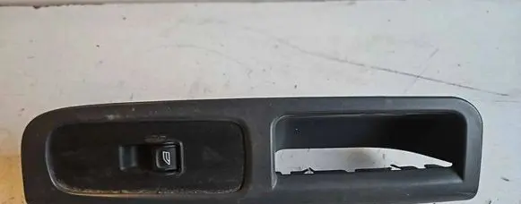 Volvo S40 Electric window control switch 8679474