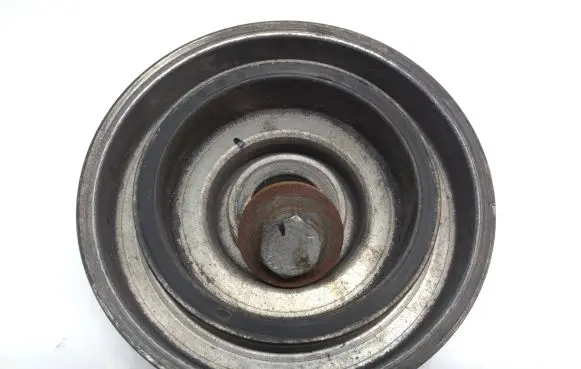 Ford Kuga I Crankshaft pulley 8928