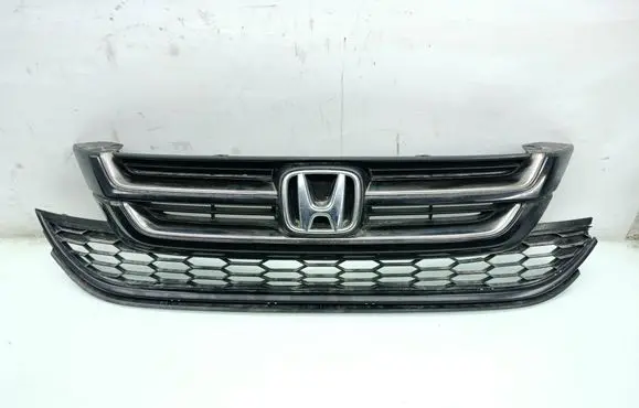 Honda CR-V Front bumper upper radiator grill