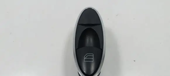 Mercedes-Benz CLS C219 Electric window control switch A2118219958