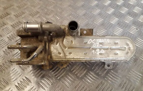 Skoda Octavia Mk2 (1Z) EGR valve cooler 038131513AD