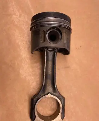 Mercedes-Benz E W211 Connecting rod/conrod A6460300220 A6460300917