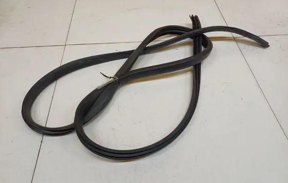 Isuzu D-Max Rubber seal rear door