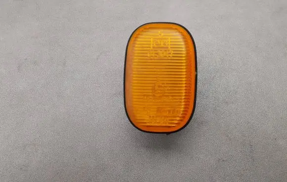 Subaru Impreza II Front fender indicator light