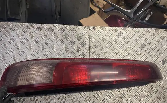 Nissan X-Trail T30 Rear/tail lights b46l