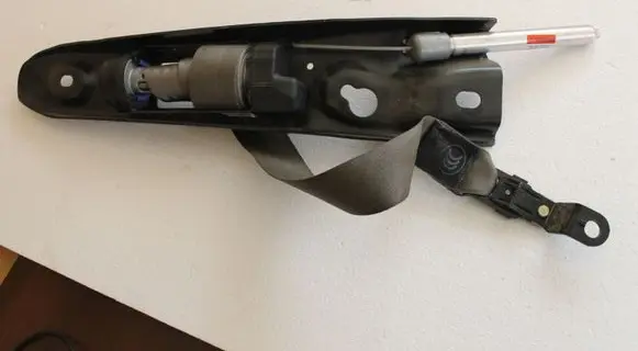 Volvo XC90 Front seatbelt 8686632