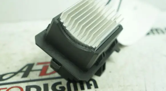 Peugeot 5008 Heater blower motor/fan resistor 930405001