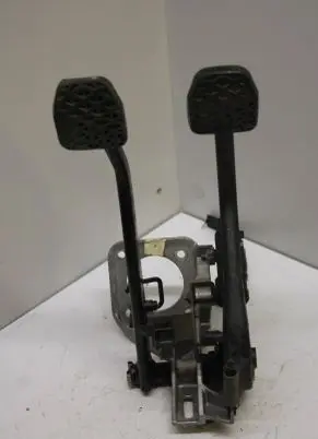 BMW 3 E46 Pedal assembly 2229128