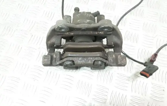Mercedes-Benz E W212 Rear brake caliper 2124230381