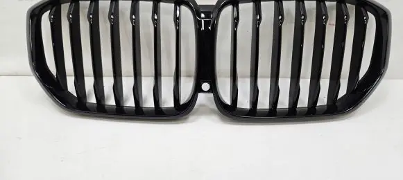 BMW X5 G05 Front bumper upper radiator grill 7454887
