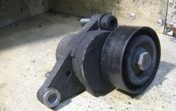 Citroen C3 Alternator belt tensioner E5025A110530