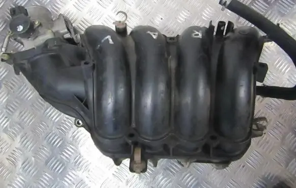 Toyota RAV 4 (XA20) Intake manifold 1712028010 17120-28010