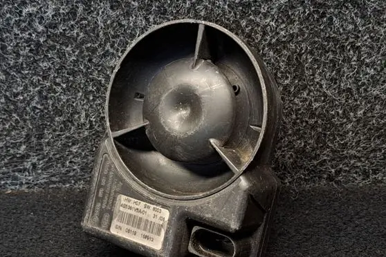 Volkswagen PASSAT B6 Alarm system siren 1K0951605D