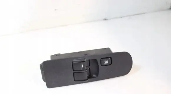 Mitsubishi Colt Electric window control switch