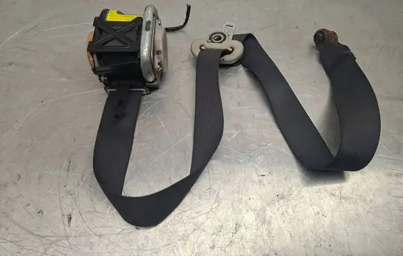 Subaru Impreza III Front seatbelt TKAH2ES121 TKAH3ES129 0436157
