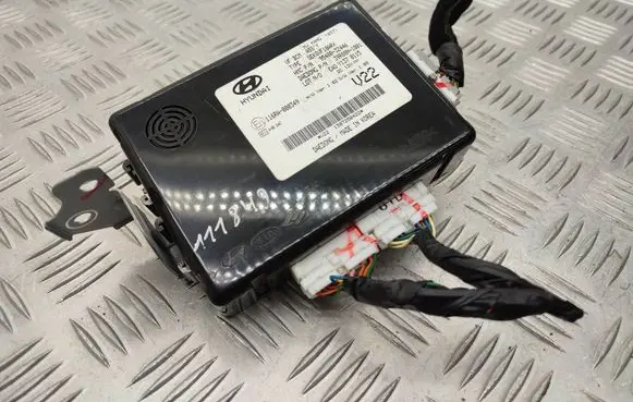 Hyundai i40 Door central lock control unit/module 954003Z446