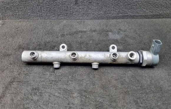 Audi Q7 4L Fuel main line pipe 059130090AG 057130764F