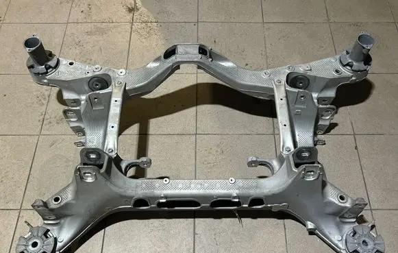 Porsche Panamera (970) Rear subframe 970331151 970331051