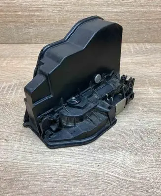 BMW X3 E83 Front door lock 7167074 BTRSE
