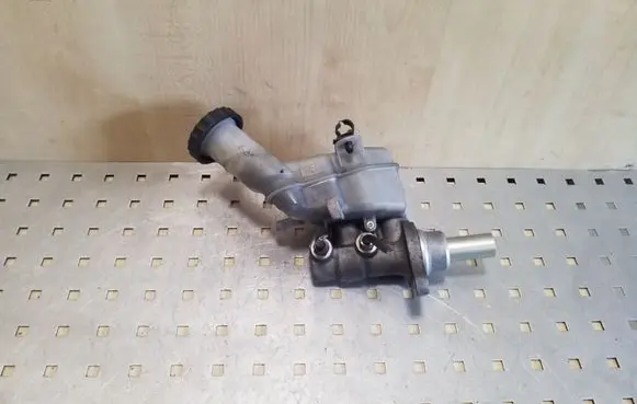 Peugeot 4007 Master brake cylinder 03350890031 03350890011