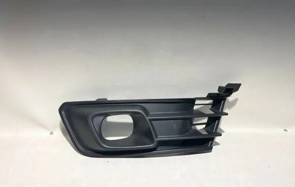 Renault Captur Front bumper lower grill 261A39427R