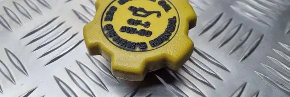Subaru Forester SG Oil filler cap 