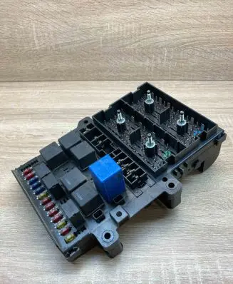 Chrysler Voyager Fuse module P04707996AF