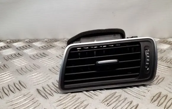 Dashboard side air vent grill/cover trim