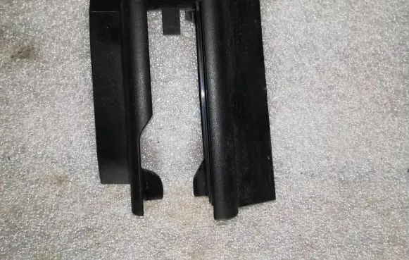 Mercedes-Benz E W212 Front driver seat rail trim A2129181120 78010023
